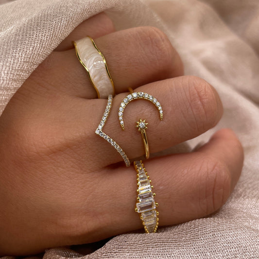 Cream Pearl Enamel 925 Sterling Silver Ring