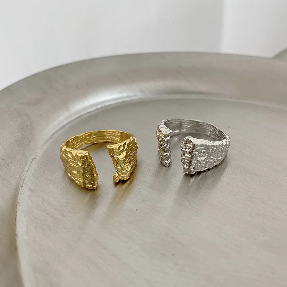 Terra Break Ring – 925 Sterling Silver Textured Open Band