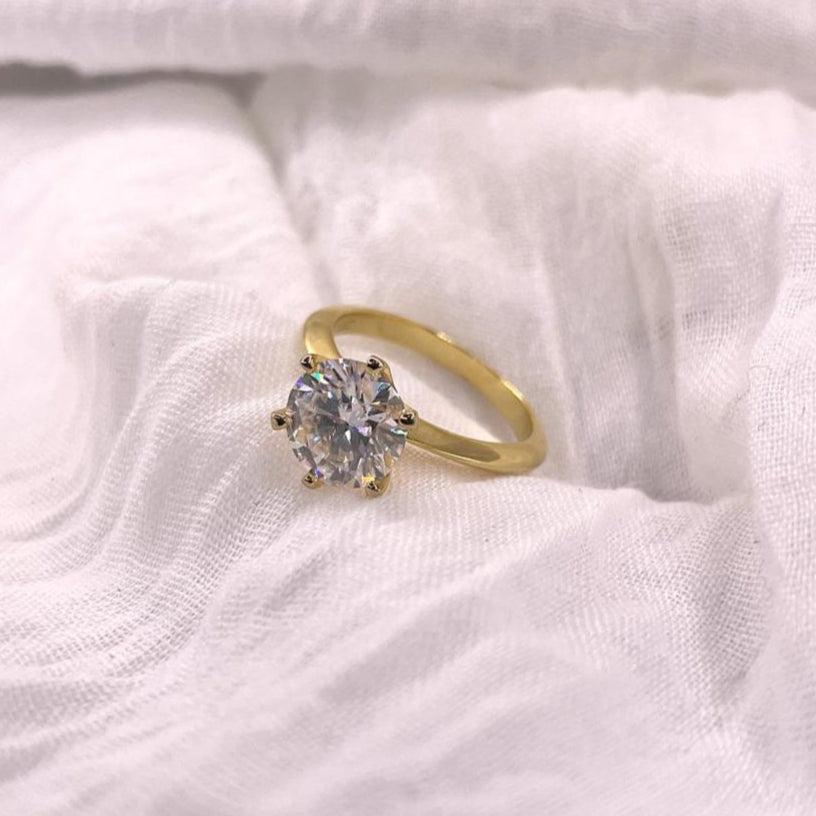 Moissanite Engagement Ring: 925 Sterling Silver, 3.0 ct Round Cut