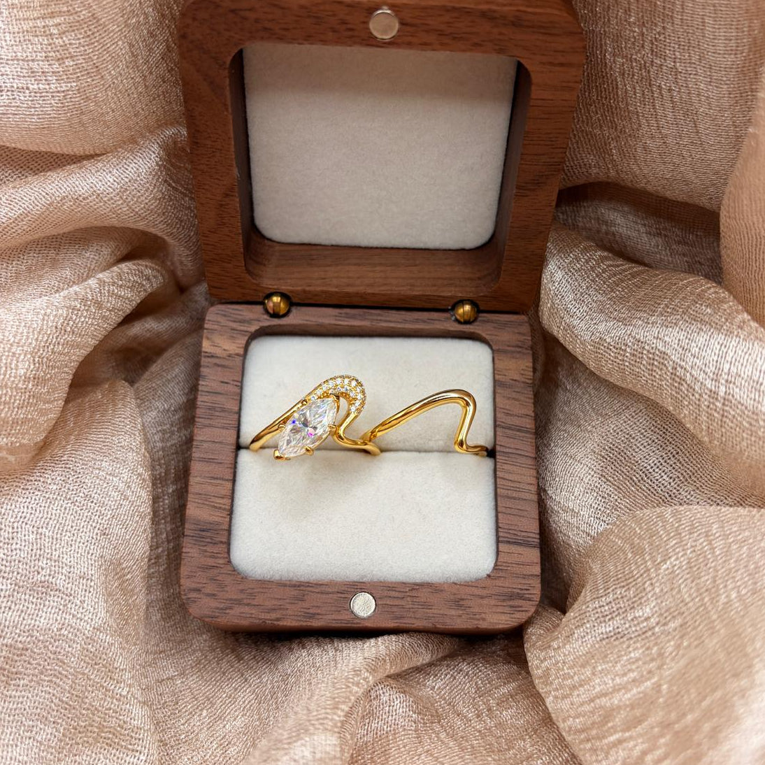 Mare D’Oro Wave 2ct Marquise Moissanite Ring Set – 925 Sterling Silver