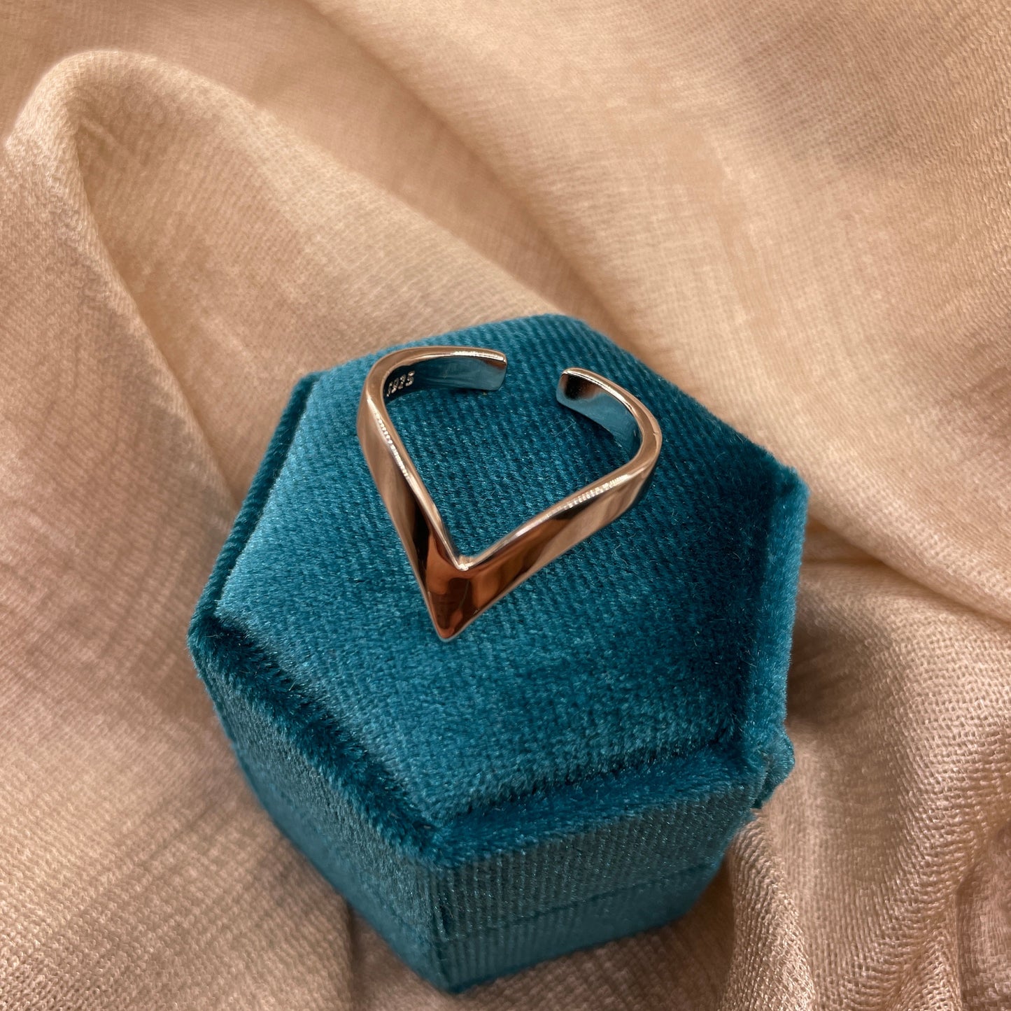 Apical Love 925 Sterling Silver Ring Sculptural Open Ring