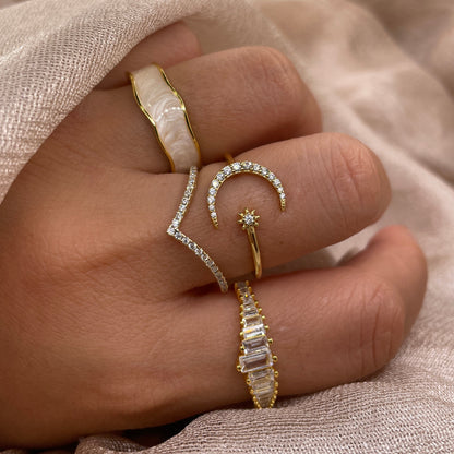 Cream Pearl Enamel 925 Sterling Silver Ring