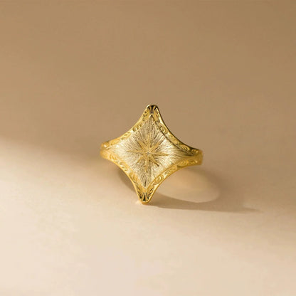 Stella Nova Ring – 925 Sterling Silver Starburst Engraved Statement Ring