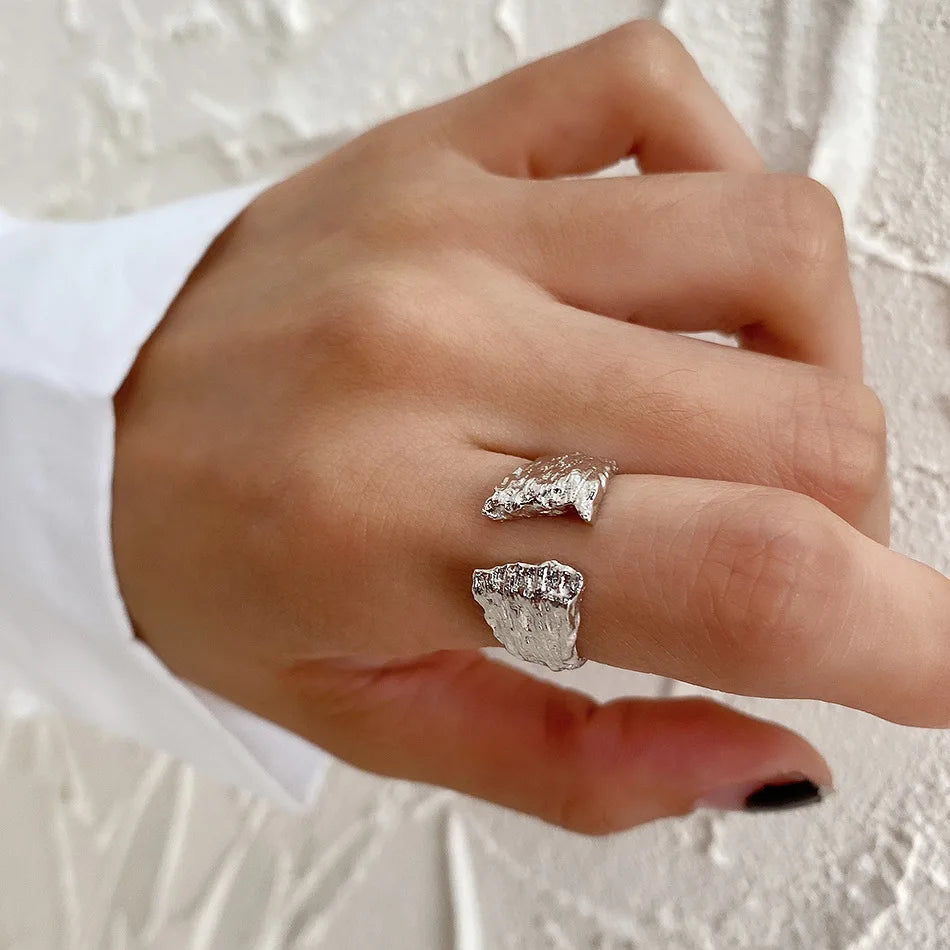 Terra Break Ring – 925 Sterling Silver Textured Open Band