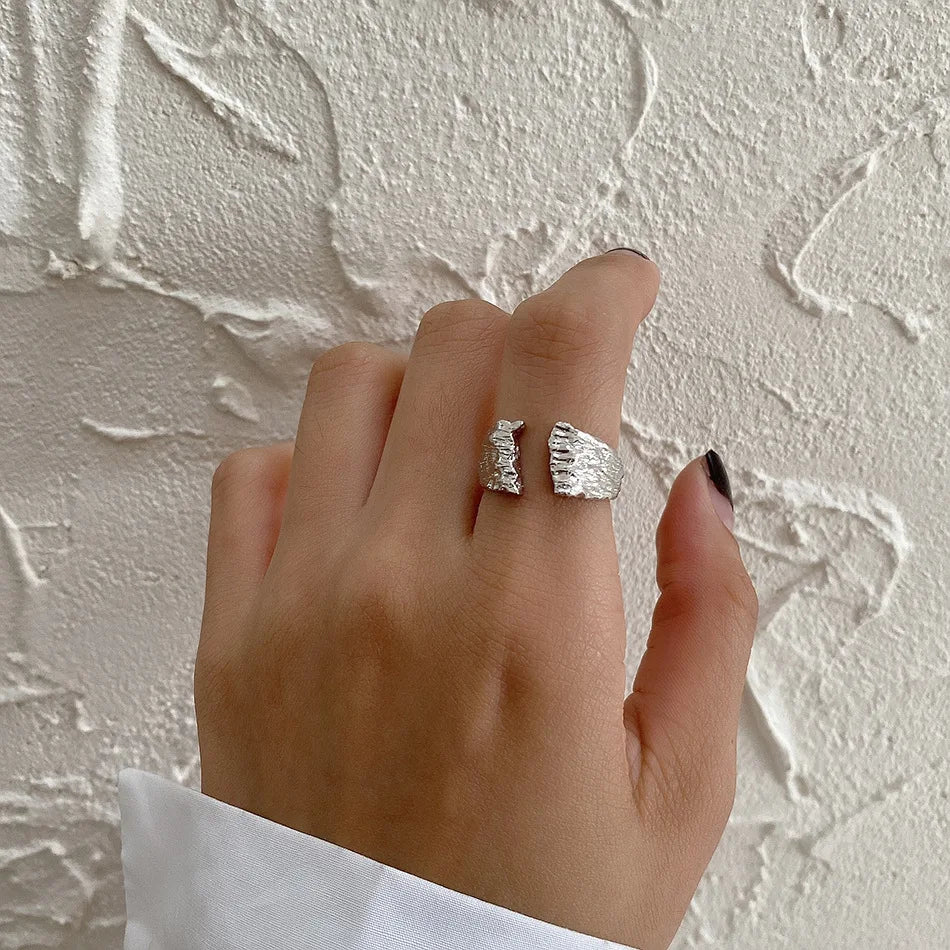 Terra Break Ring – 925 Sterling Silver Textured Open Band