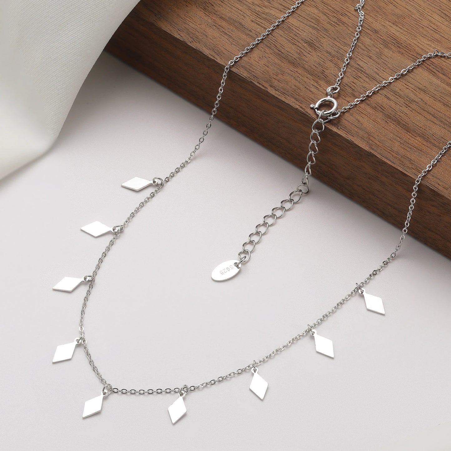 Diamond-Shaped Choker – 925 Sterling Silver Necklace