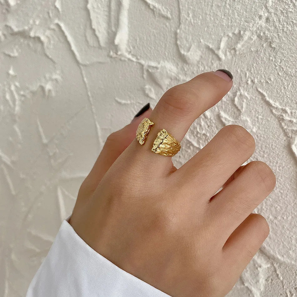 Terra Break Ring – 925 Sterling Silver Textured Open Band