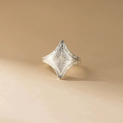Stella Nova Ring – 925 Sterling Silver Starburst Engraved Statement Ring