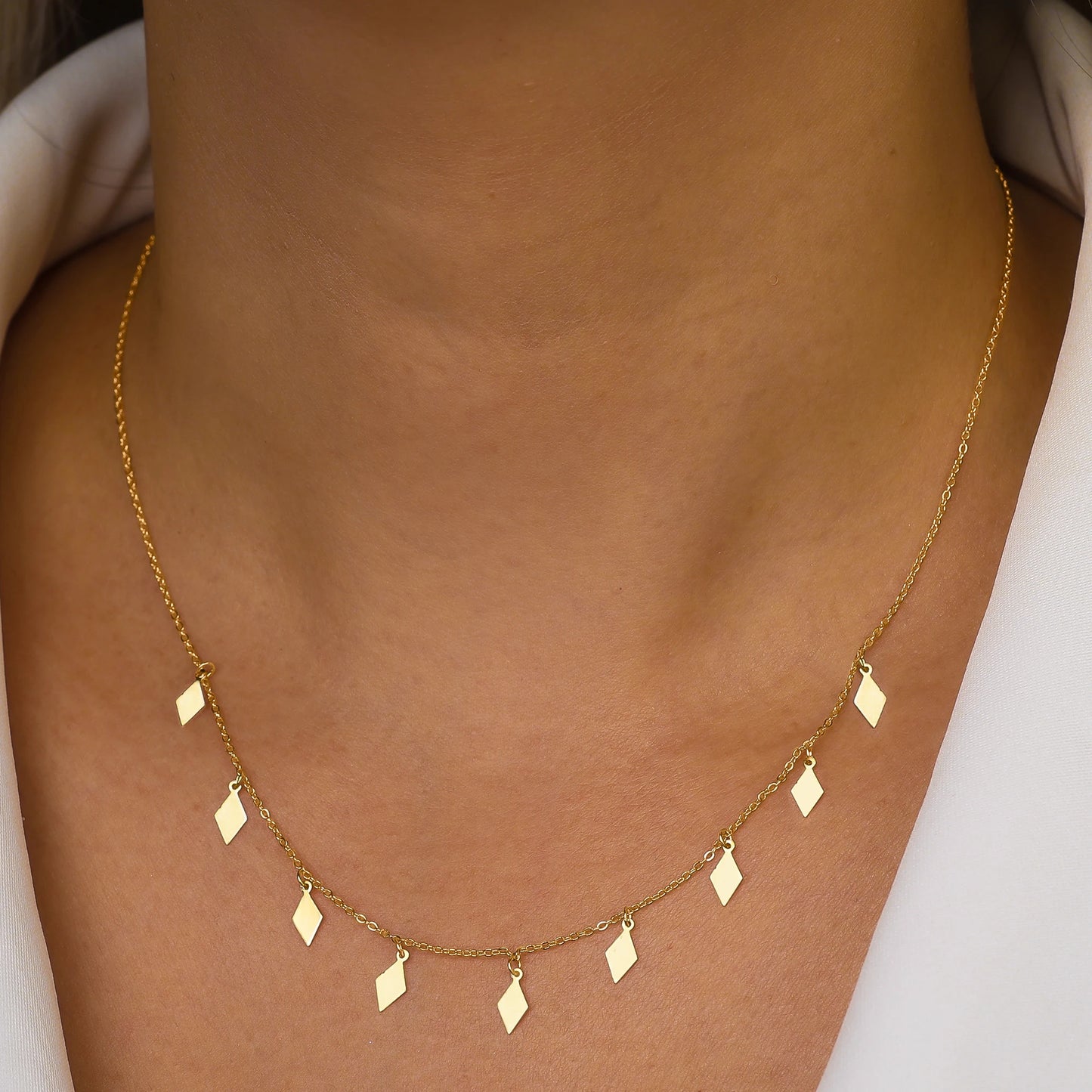 Diamond-Shaped Choker – 925 Sterling Silver Necklace